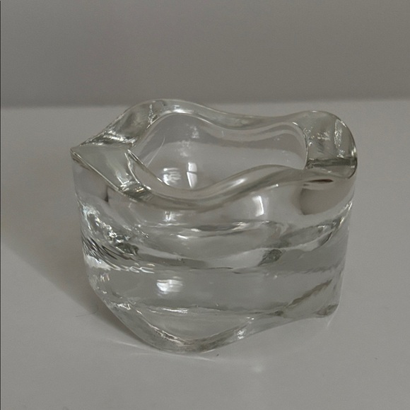 Wavy glass votive candle holder - Picture 3 of 5